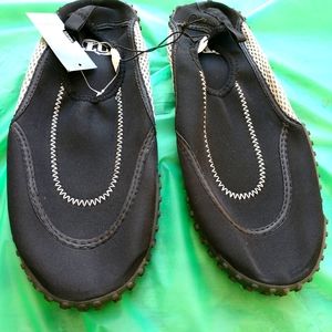 SALE PRICE🔥$6🔥🆕 Revolution Men's Water Shoes Sz 10 Black New